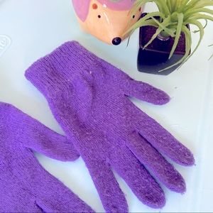 Purple gloves